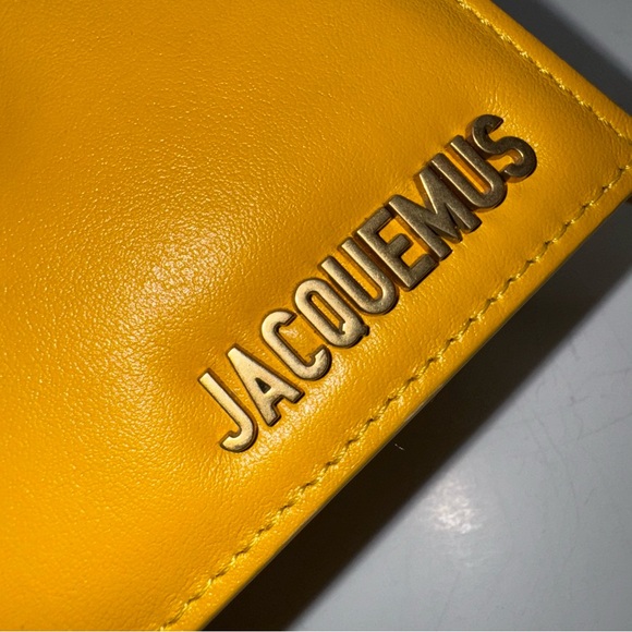 Jacquemus
Le Chiquito Mini Satchel Bag - Picture 6 of 7